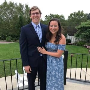 Meet your Posher, Caitlin